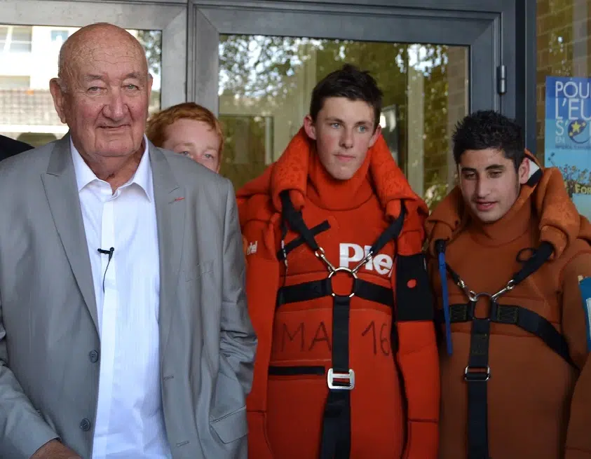 Ancien directeur, Daniel Rigolet a fait son essai « grandeur nature » de la combinaison de survie.
